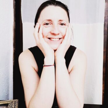 Irene Zaarour. Instructor Yoga