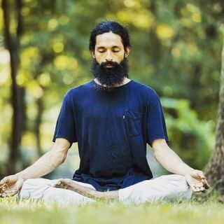 Hitesh Bhatt. Instructor Yoga