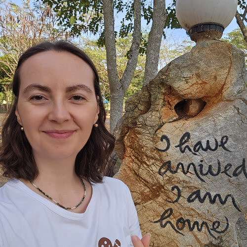 Viorica Barbu. Mindfulness Life Coach | Yoga Teacher | Sound Healing Practitioner